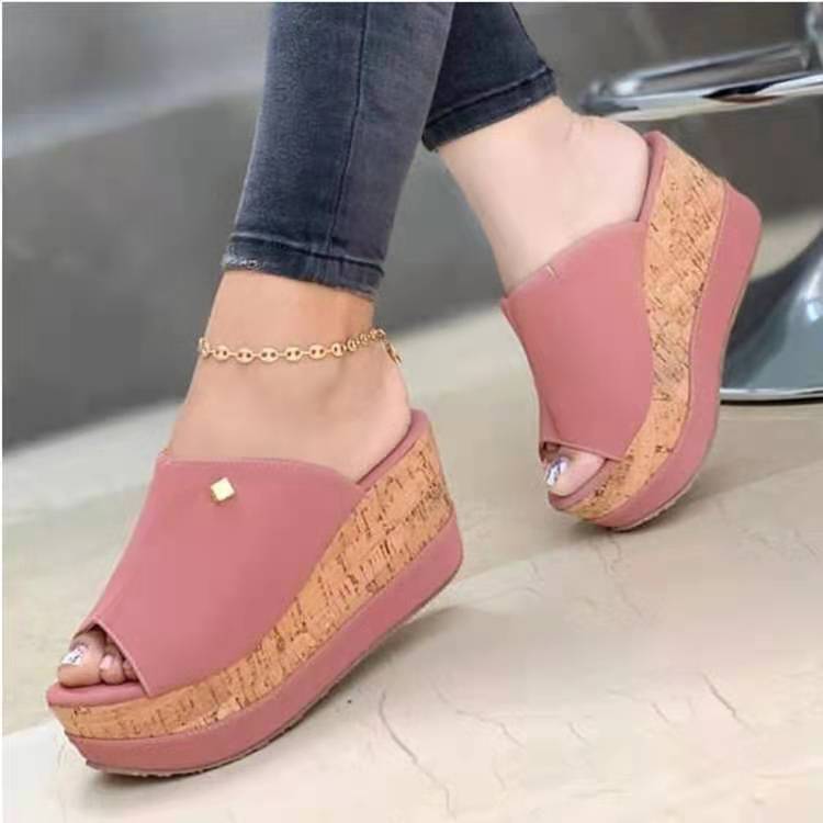 Vintage inspired orthopedic sandal