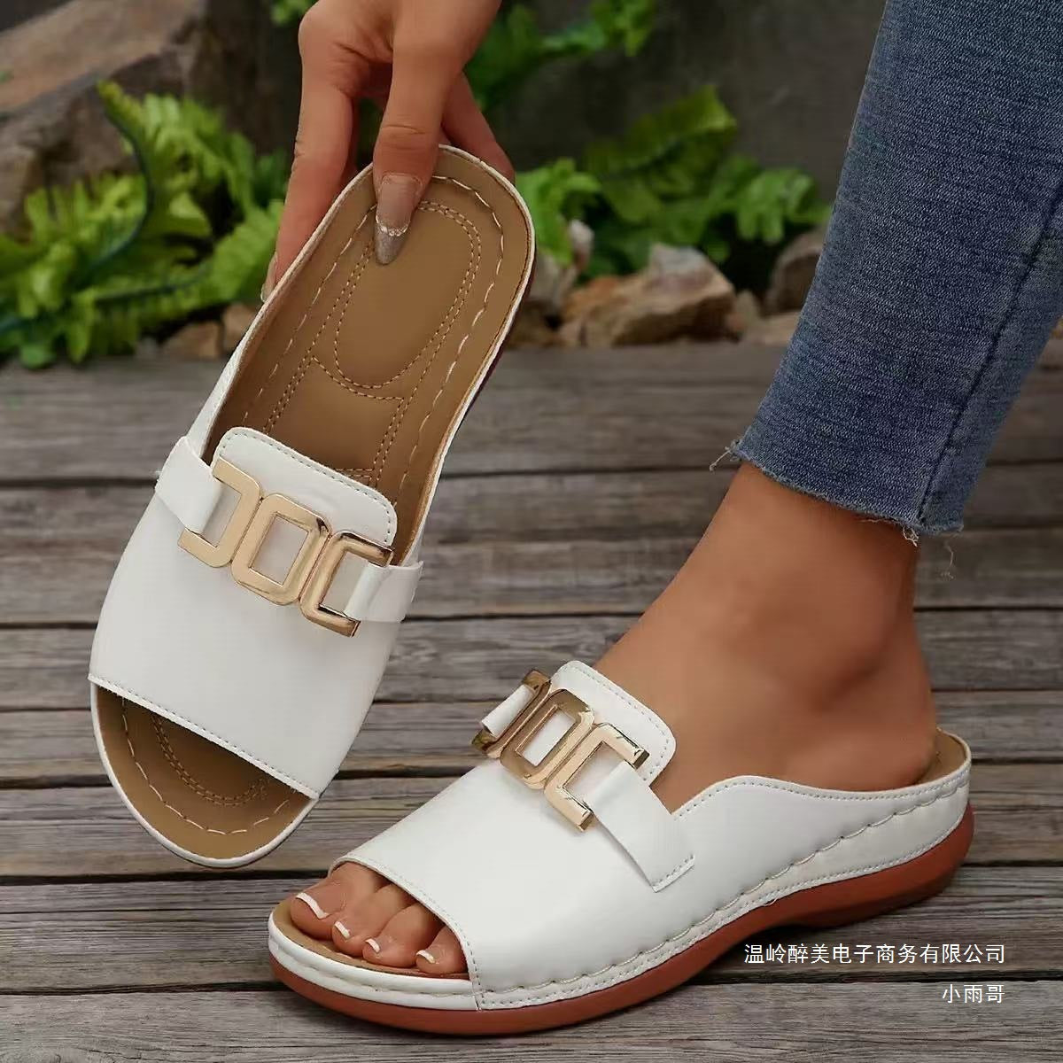 Elegant Orthopedic Sandal by Ogni Passo