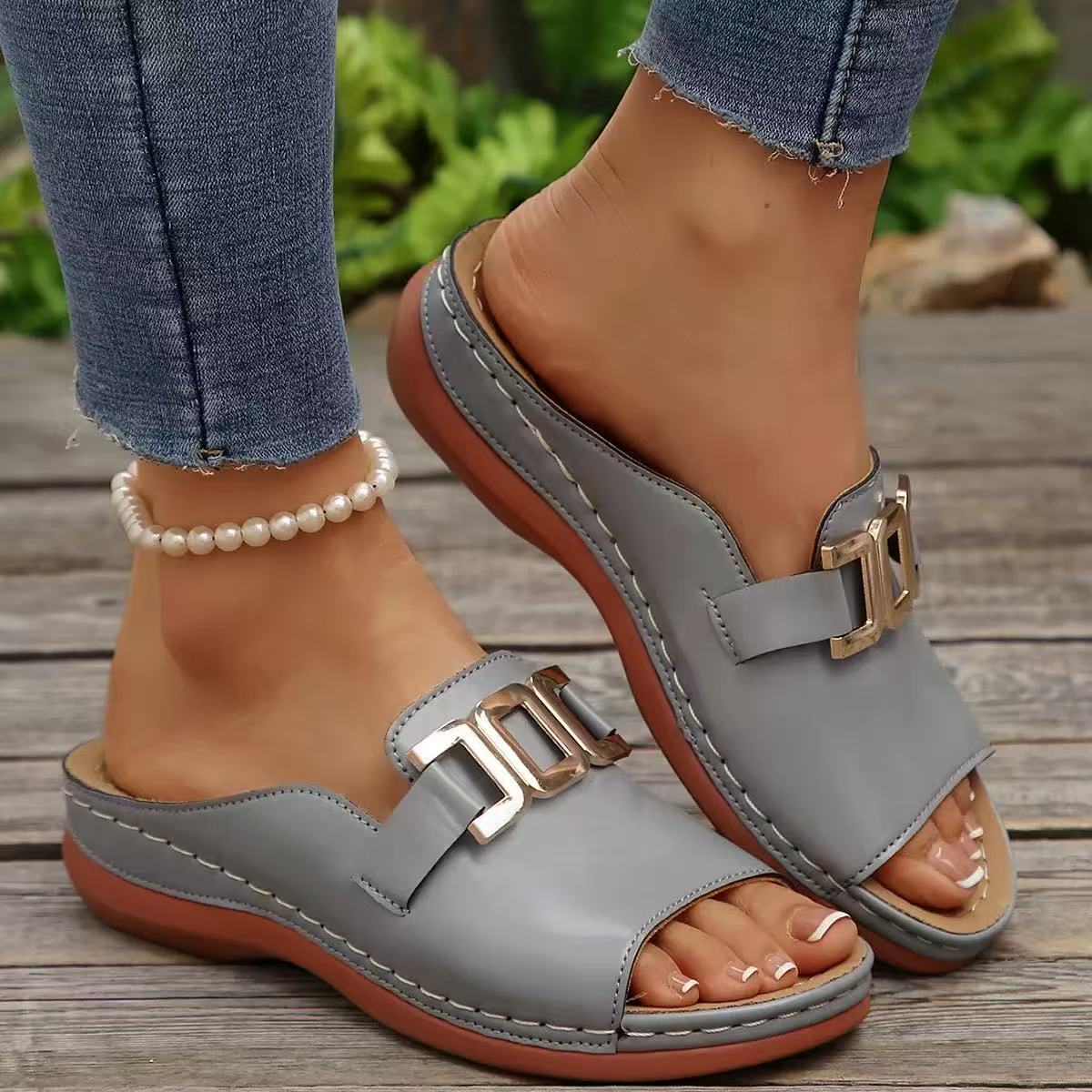 Elegant Orthopedic Sandal by Ogni Passo