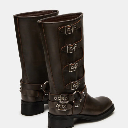 Graceful Orthopedic Boots for Modern Look