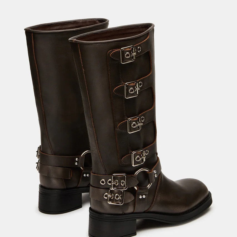 Graceful Orthopedic Boots for Modern Look