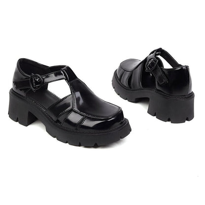 Graceful Orthopedic Sandals for Modern Look