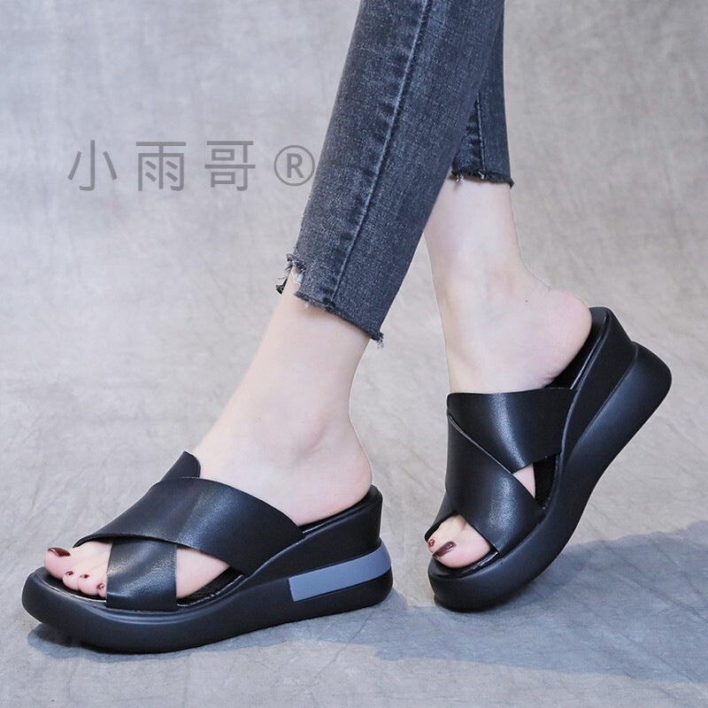 Elegant Orthopedic Sandal by Ogni Passo