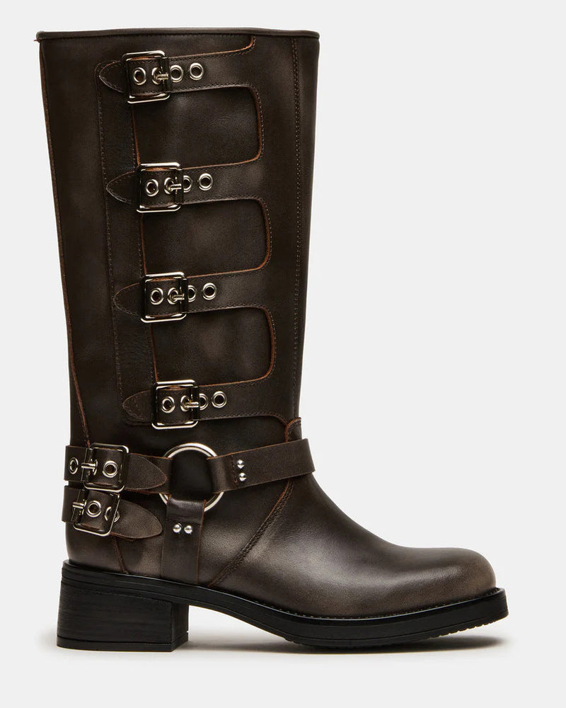 Graceful Orthopedic Boots for Modern Look