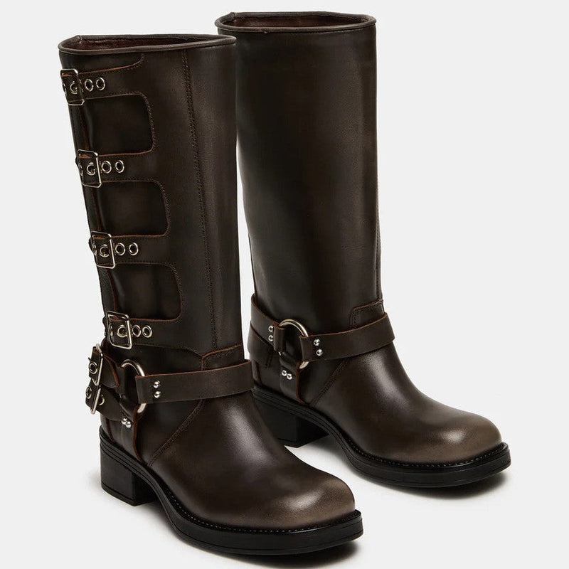 Graceful Orthopedic Boots for Modern Look