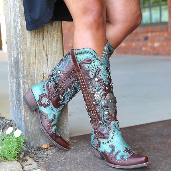 Graceful Orthopedic Boots for Modern Look