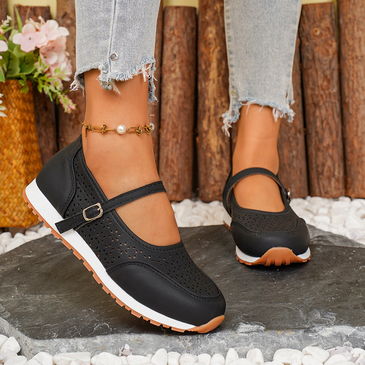 Graceful Orthopedic Shoes with a Modern Look