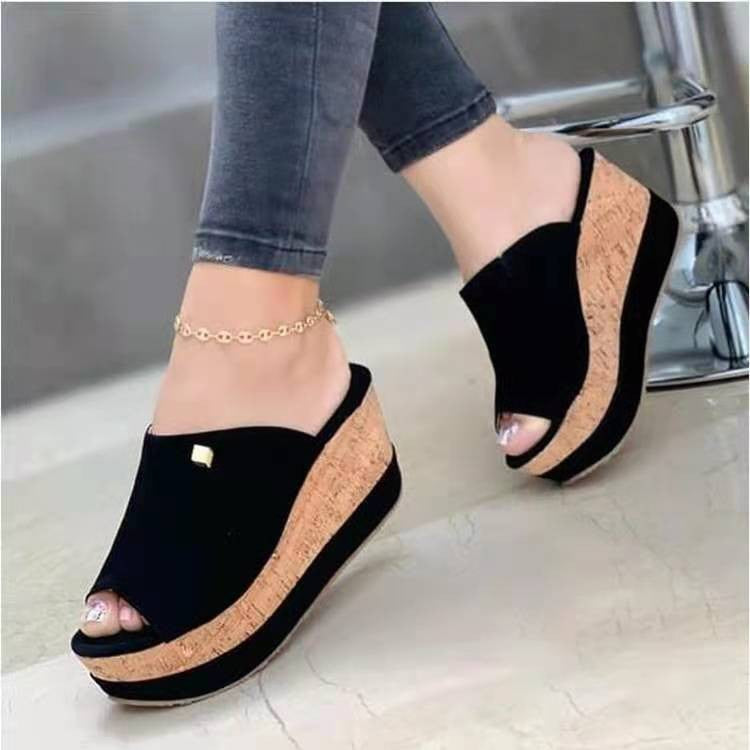 Vintage inspired orthopedic sandal