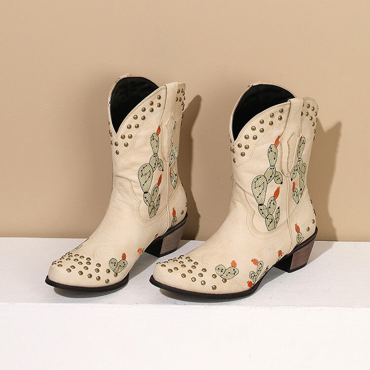 Classic orthopedic boots with a timeless style