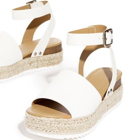 Graceful Orthopedic Sandals for Modern Look