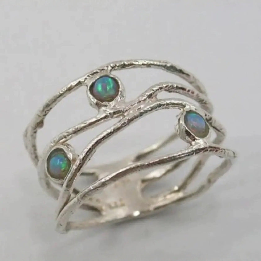 Classic Silver Ring with Timeless Appeal