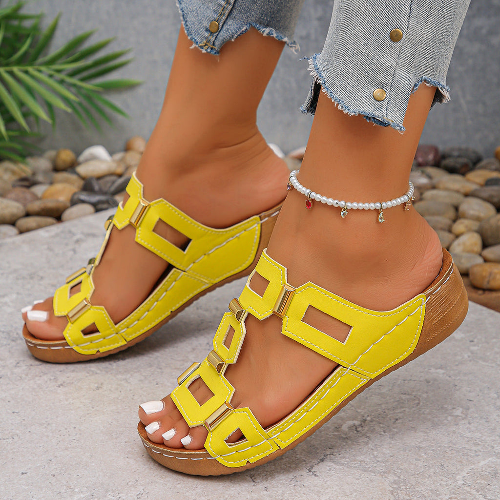 Vintage inspired orthopedic sandal
