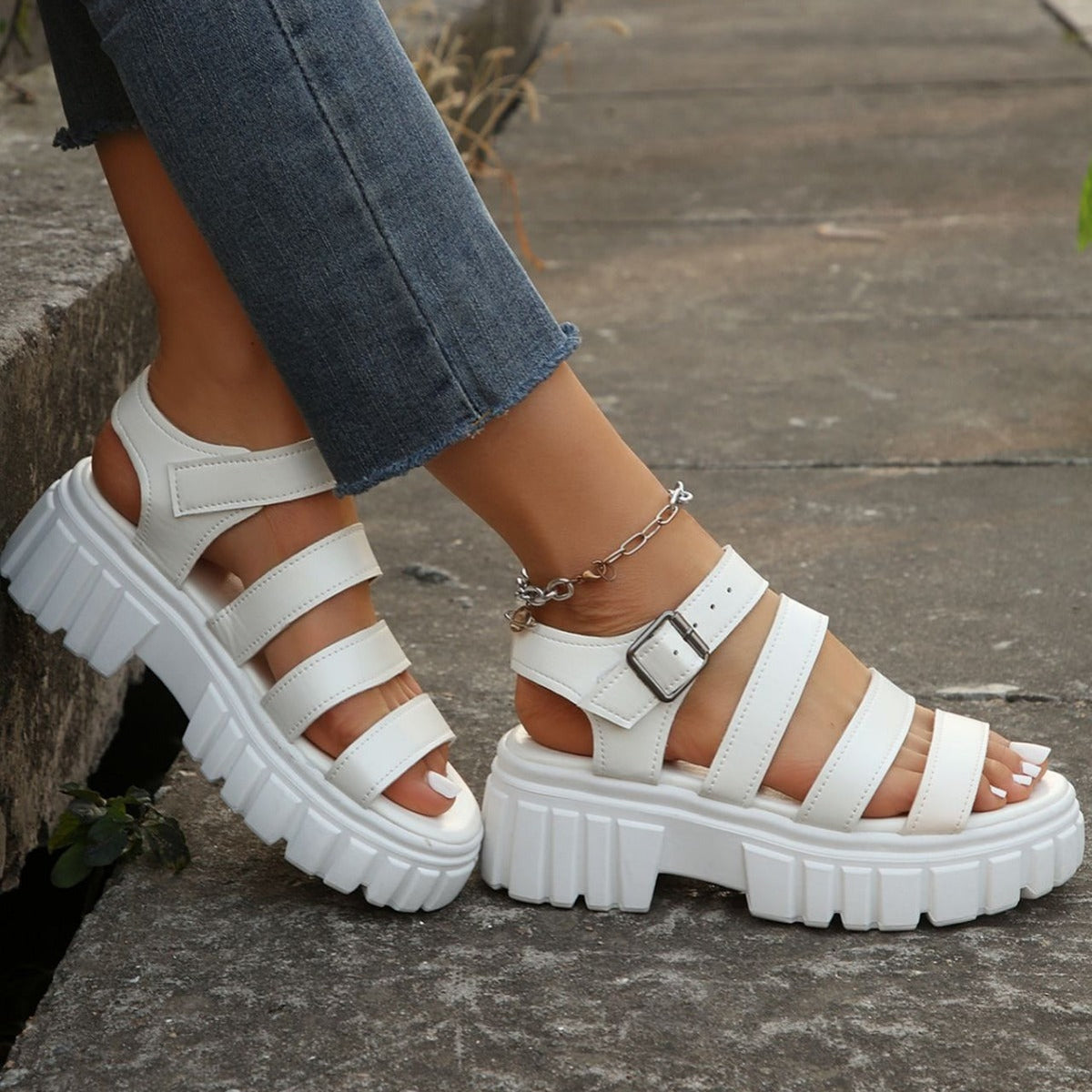 Elegant Orthopedic Sandals with a Modern Look