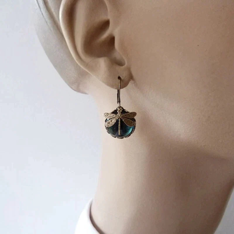 Romantic Gold Earring for Special Moments