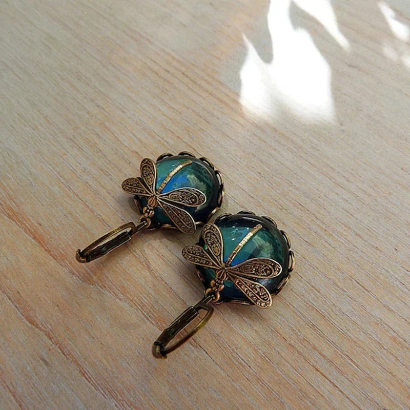 Romantic Gold Earring for Special Moments