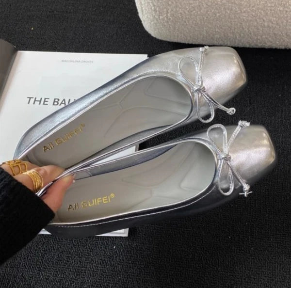 Orthopedic Fashionable and supportive shoes