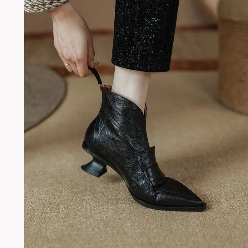Orthopedic boots, custom-made and comfortable