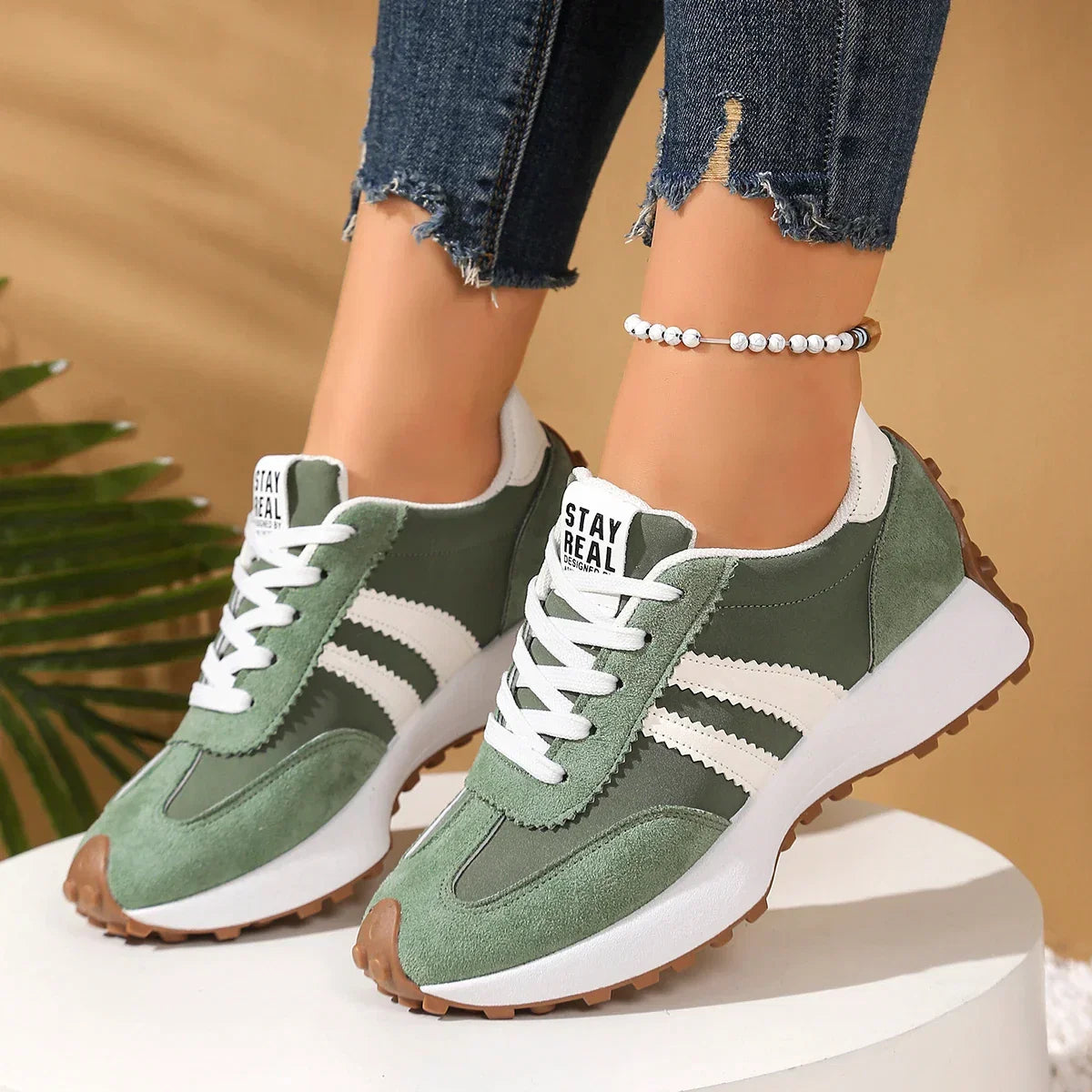 Durable and Supportive Orthopedic Sneakers