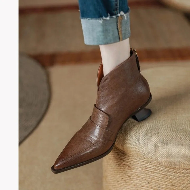 Orthopedic boots, custom-made and comfortable