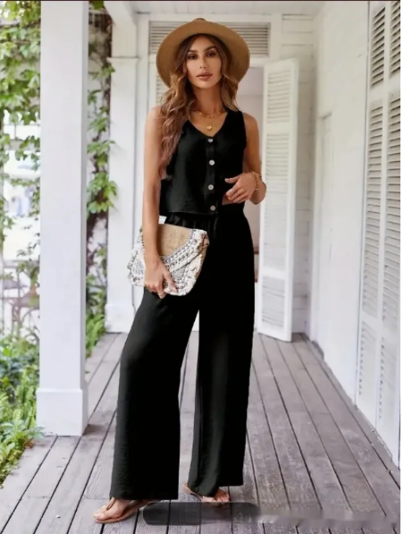 Sophisticated Garment with a Clean Classic Look