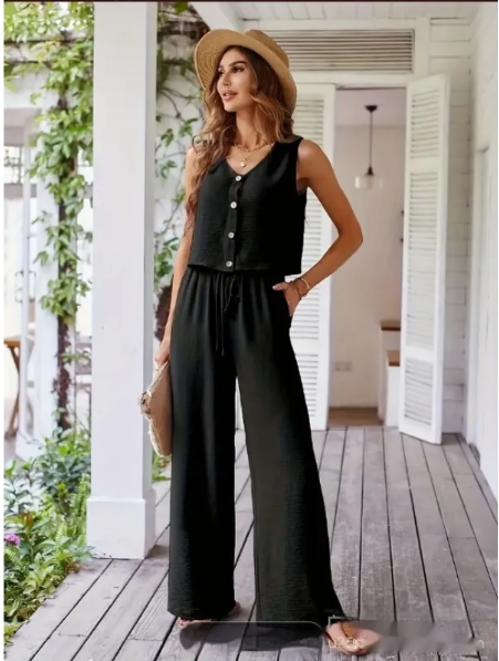 Sophisticated Garment with a Clean Classic Look