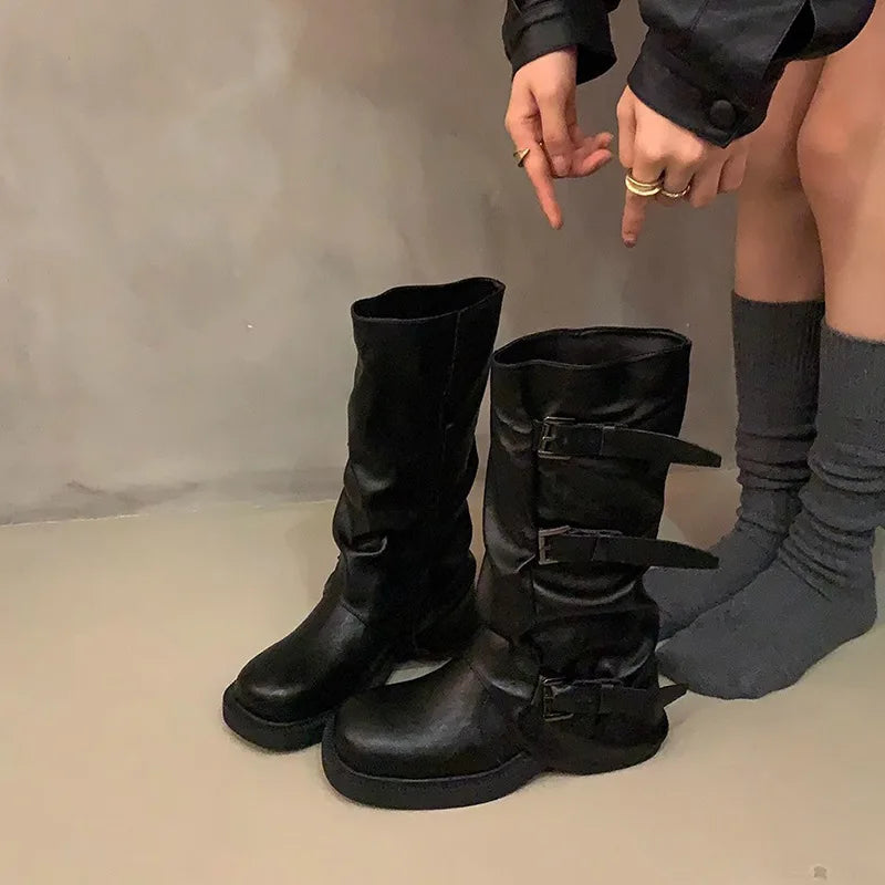 Custom-made and comfortable orthopedic boots