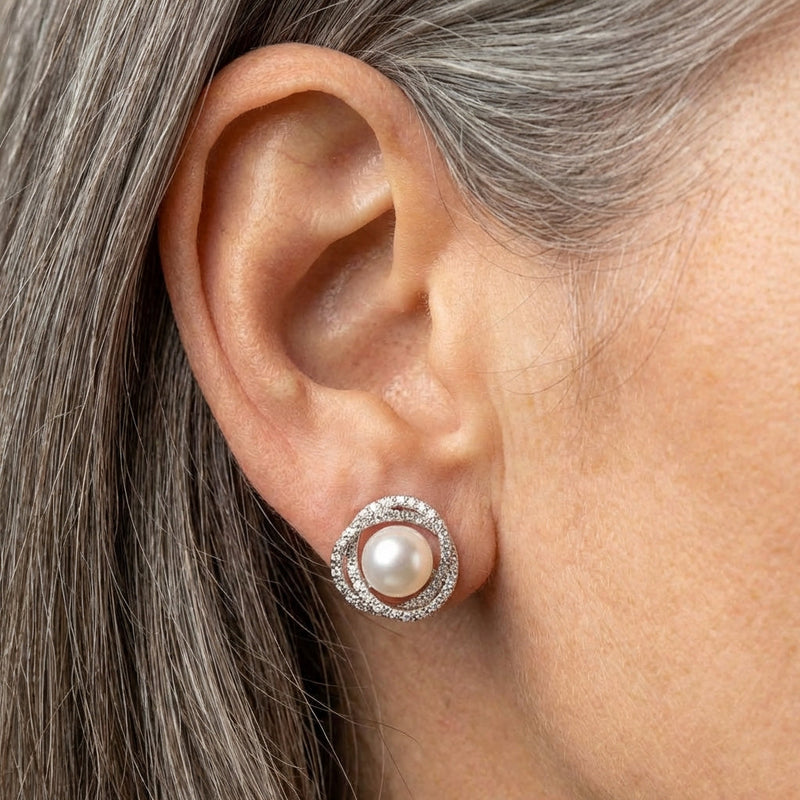 Shiny Spiral Earrings With Pearls