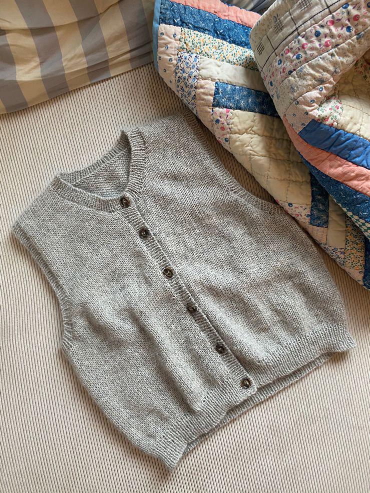 Chic and casual winter cardigan