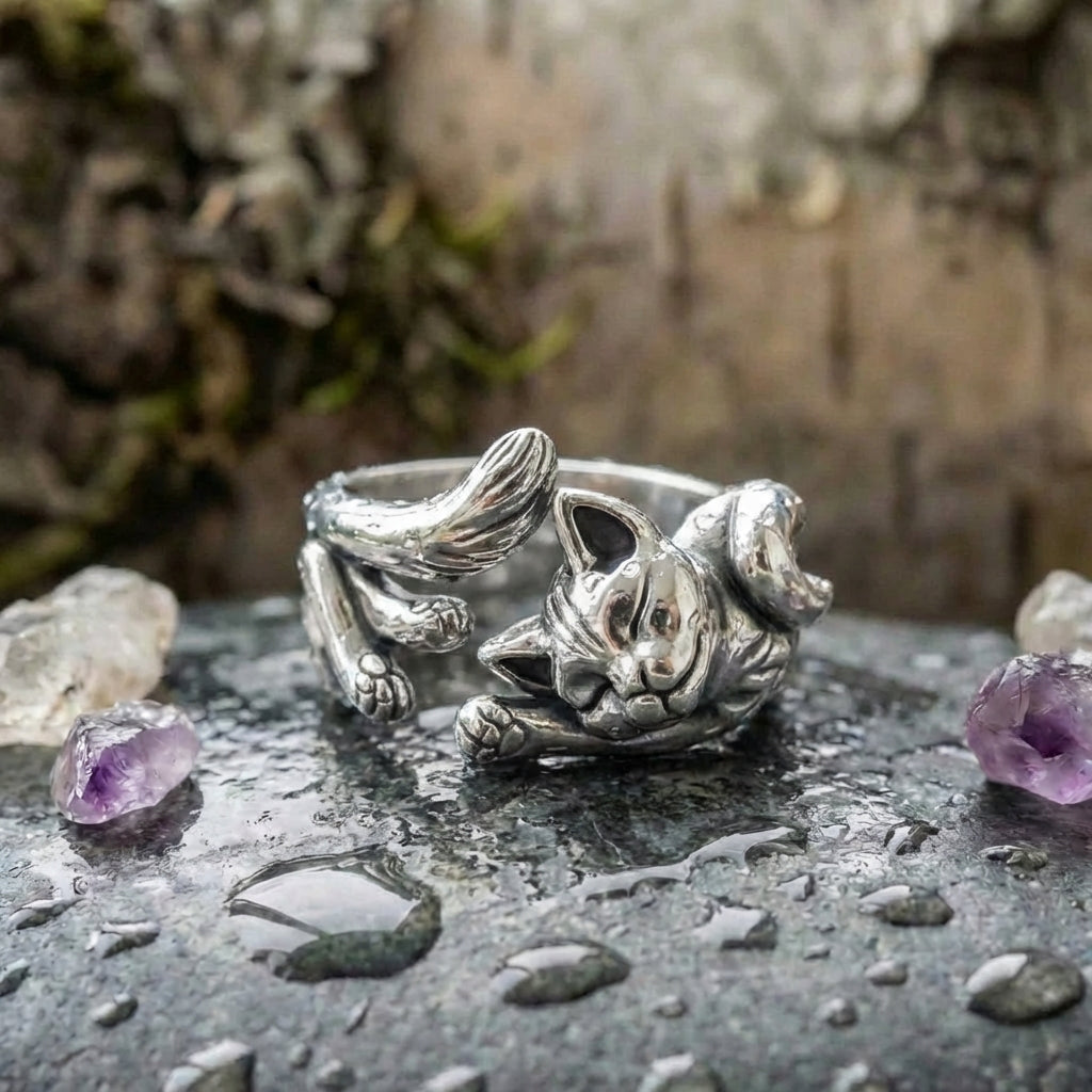A Vintage Adjustable Silver Kitty Ring