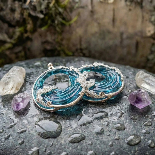 A Vintage Round Ocean Earring Set