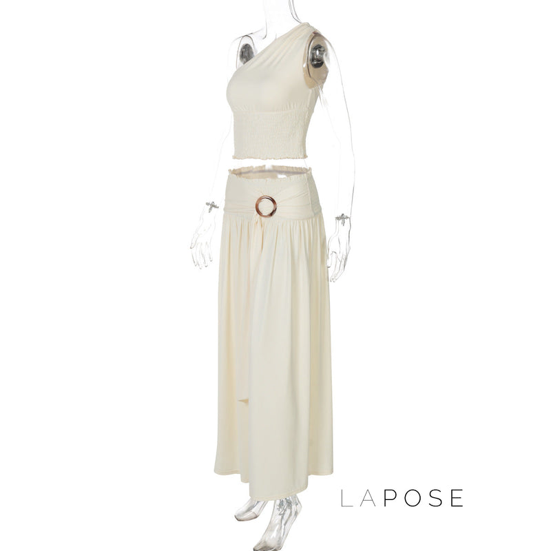 Gracefully Styled Garment for Any Occasion