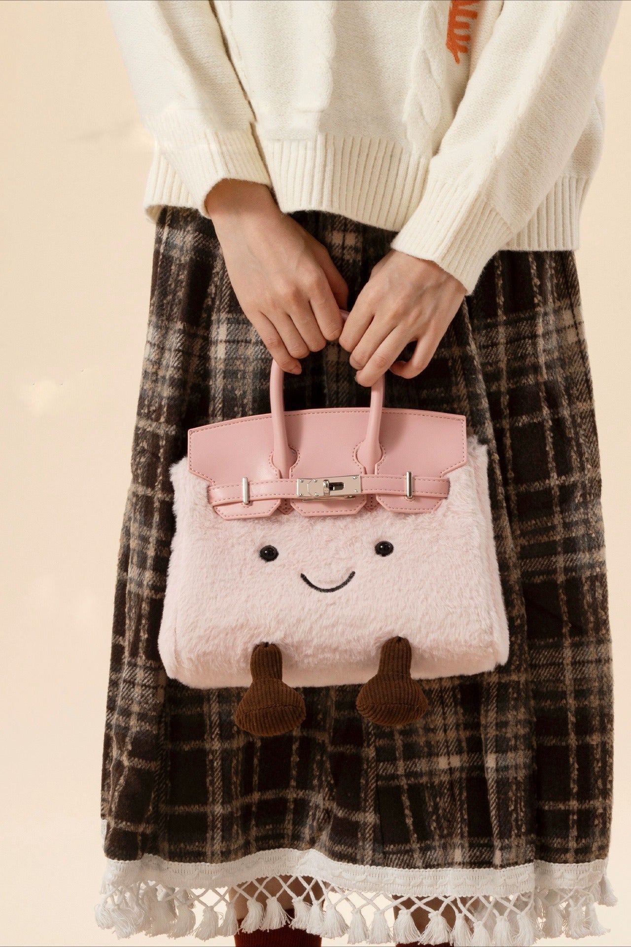 A Vintage Style Bag with Delicate Timeless Details