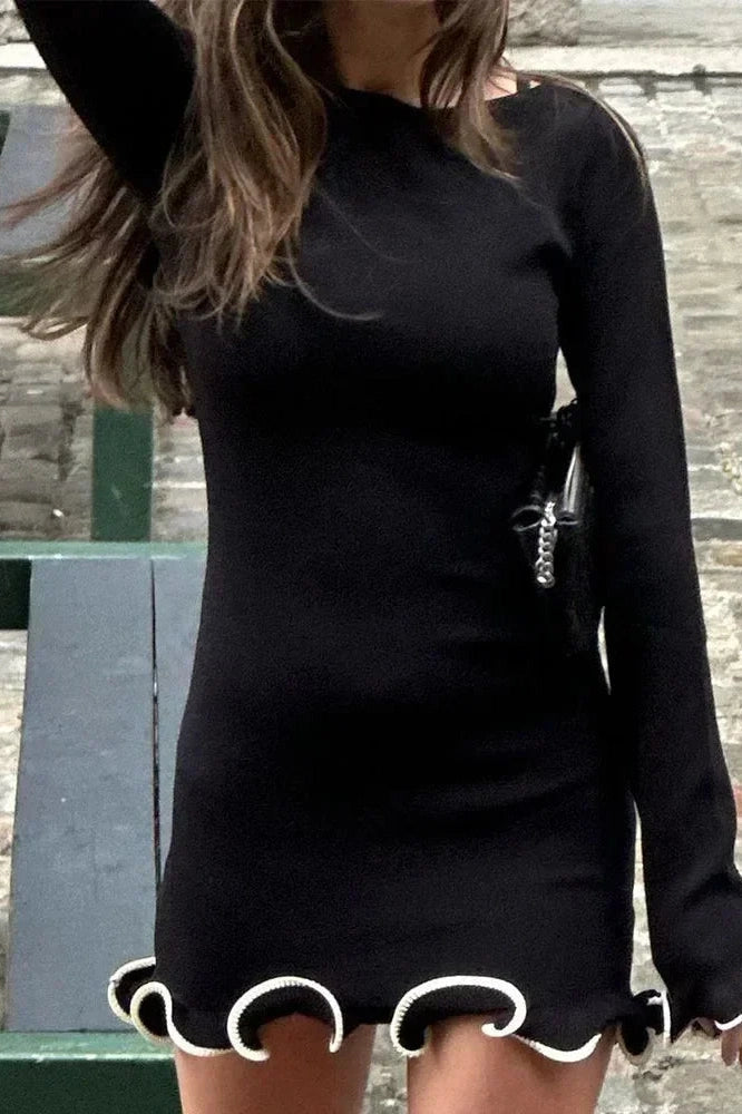 Effortlessly Elegant Dress with a Timeless Design