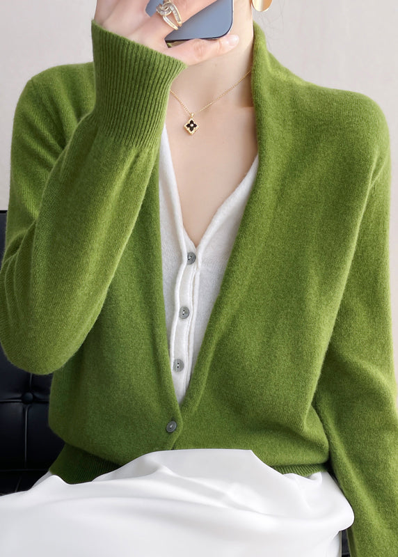 A Vintage Style Top with Delicate Timeless Details