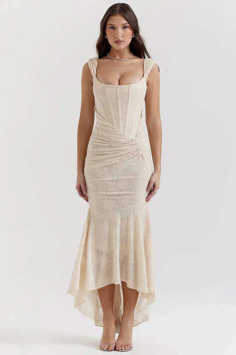 Effortlessly Elegant Dress with a Timeless Design