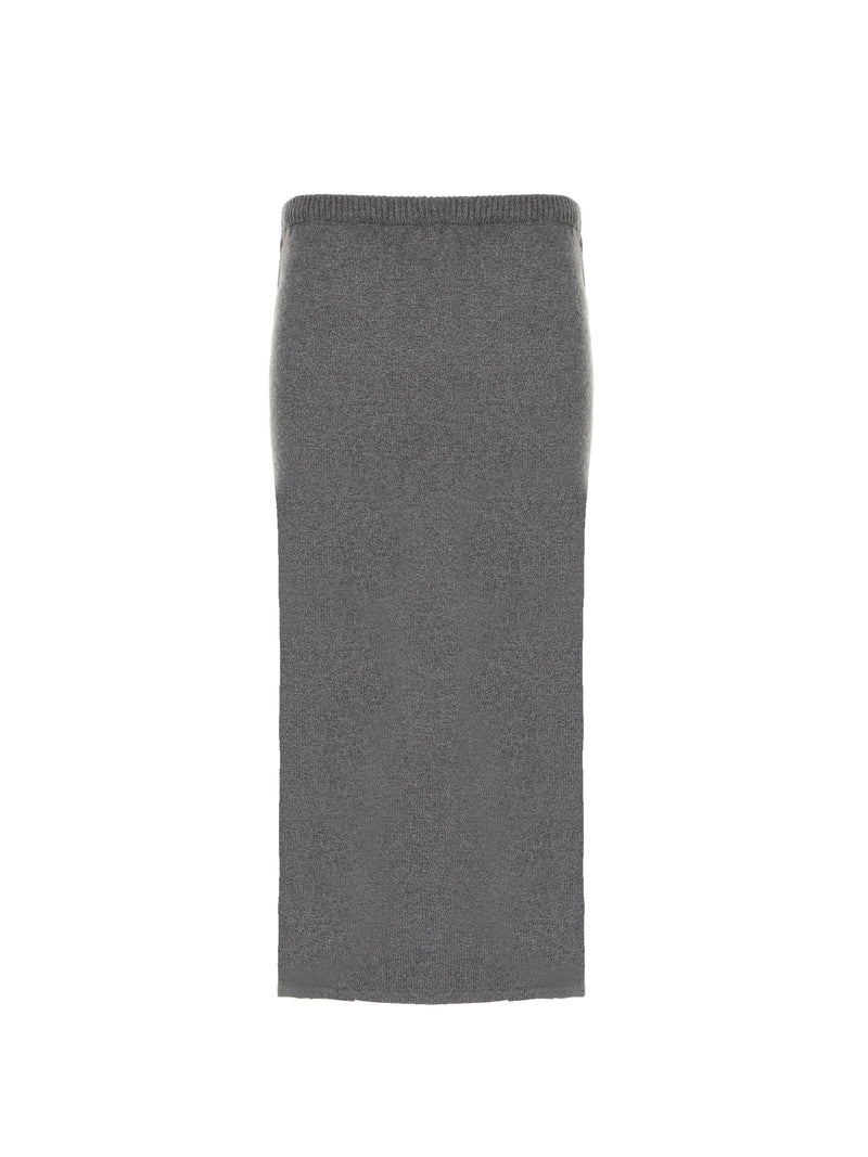 Well Tailored Garment with a Graceful Silhouette