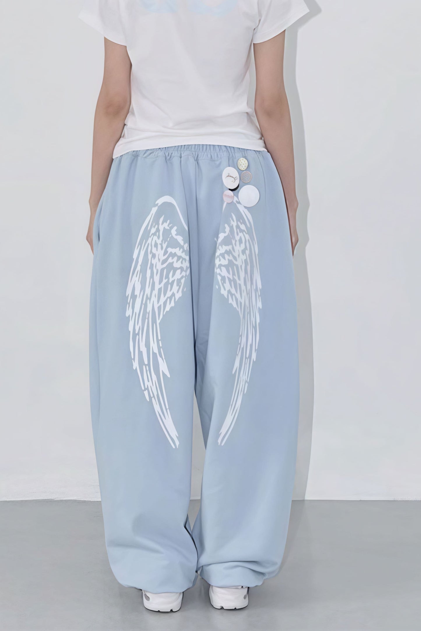 Elegantly Styled Pants for Everyday Wear