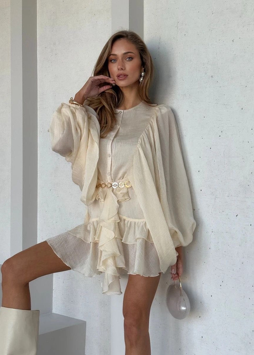 Well Tailored Dress with a Graceful Silhouette