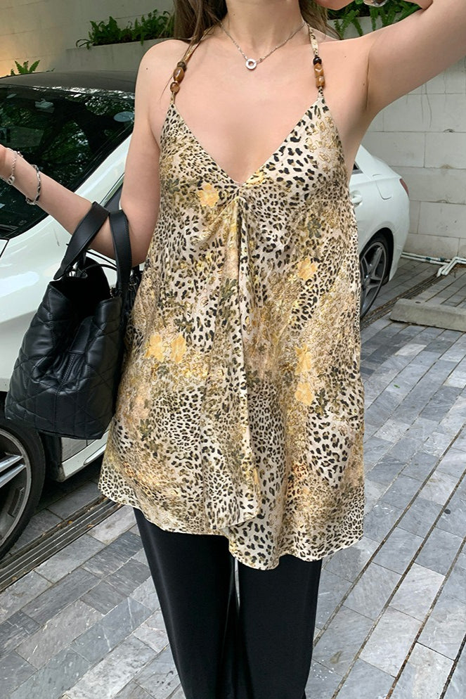 Classic Vintage Top with a Flattering Fit