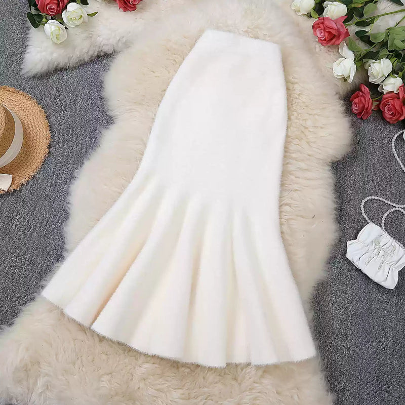 Effortlessly Elegant Garment with a Timeless Design