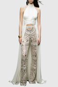 Effortlessly Elegant Top with a Timeless Design