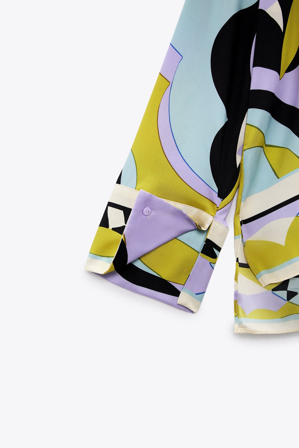 Gracefully Styled Blouse for Any Occasion