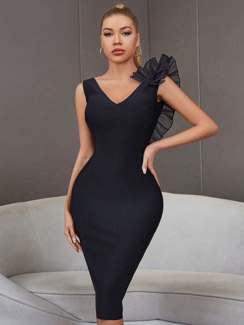 Effortlessly Elegant Dress with a Timeless Design