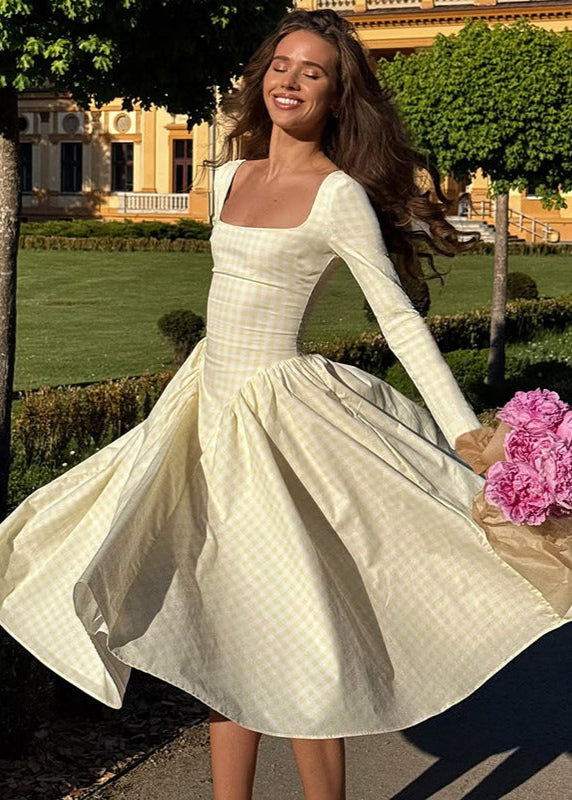 Effortlessly Elegant Dress with a Timeless Design