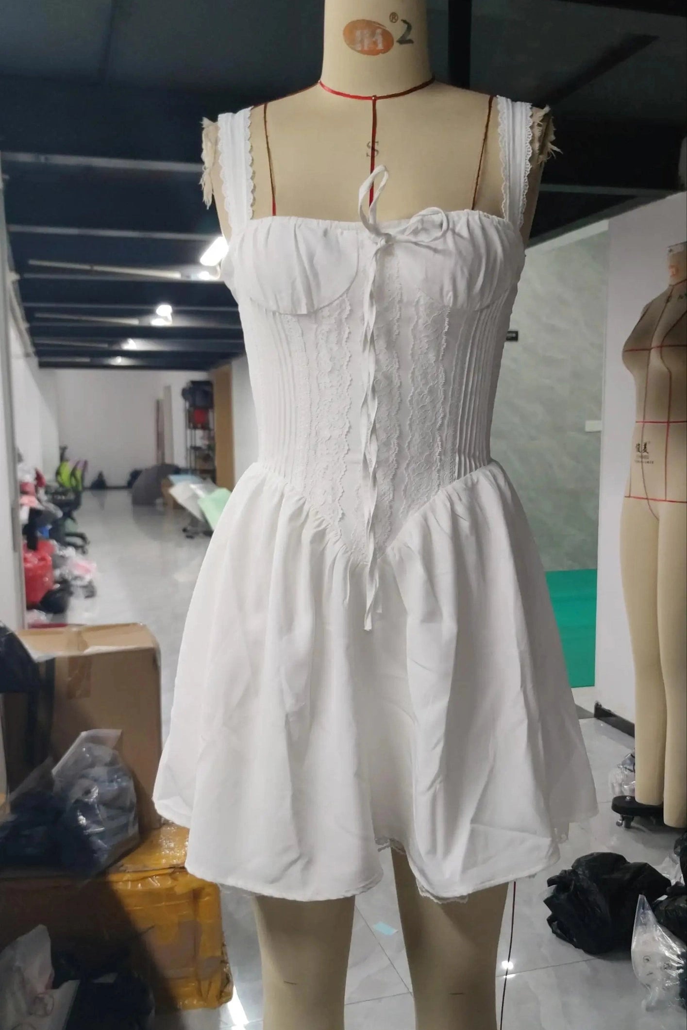 Well Tailored Dress with a Graceful Silhouette