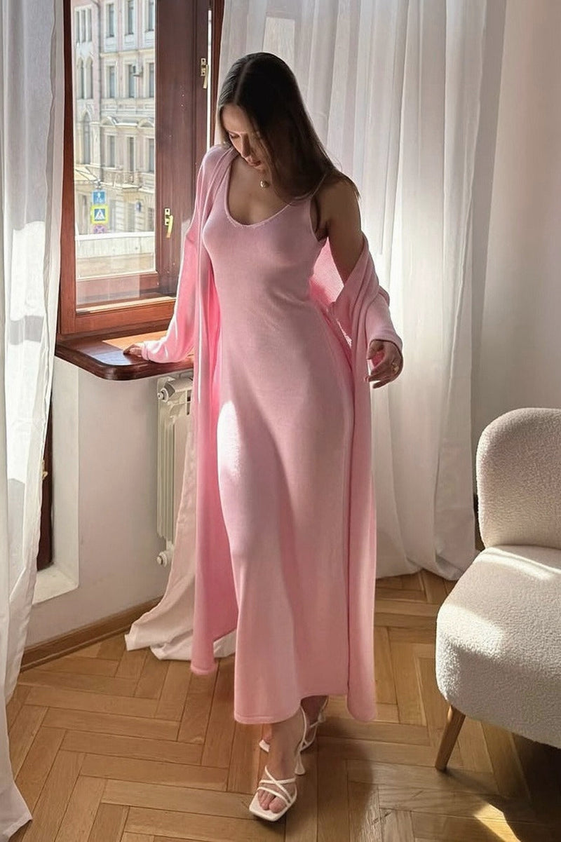Effortlessly Elegant Garment with a Timeless Design