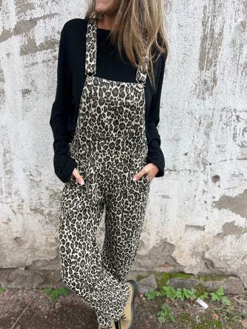 Polished Garment with an Effortless Classic Look