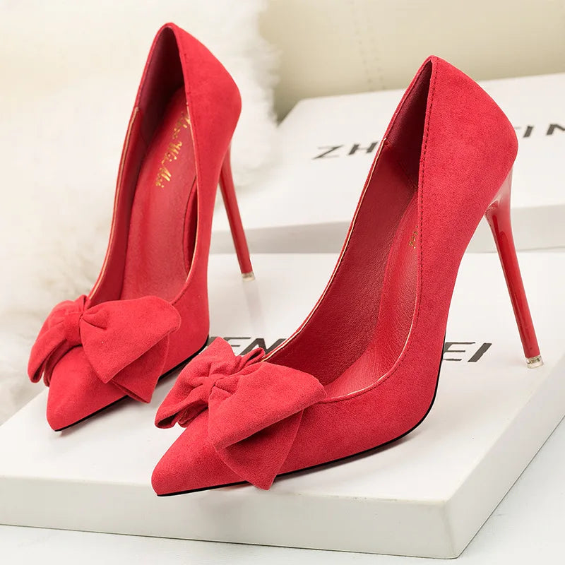Polished Heels with an Effortless Classic Look