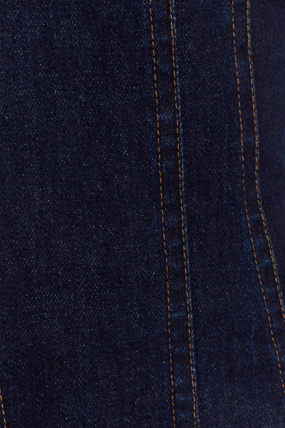 Effortlessly Elegant Garment with a Timeless Design