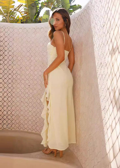 Effortlessly Elegant Dress with a Timeless Design